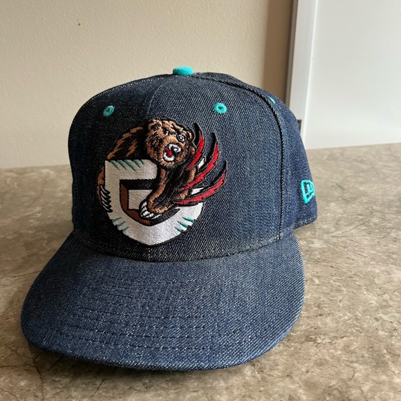 New Vancouver Grizzlies Hat - Picture 1 of 5
